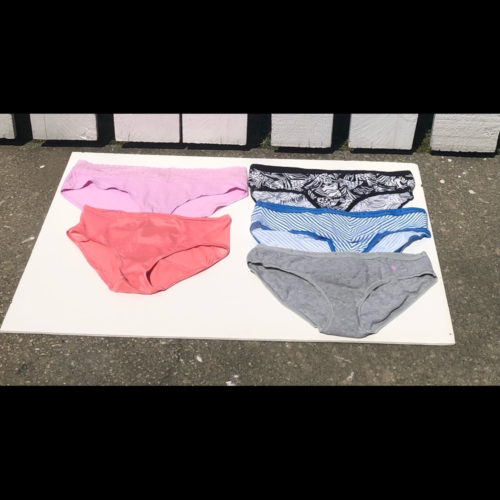 Victoria Secret 5 pair Size L undies